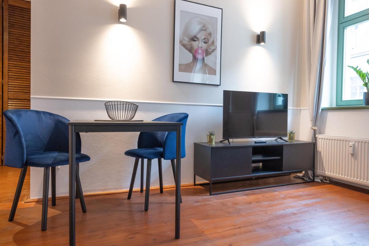 Hip & Minimalist - Stadt Apartments Am Malerweg เพียร์นา ภายนอก รูปภาพ