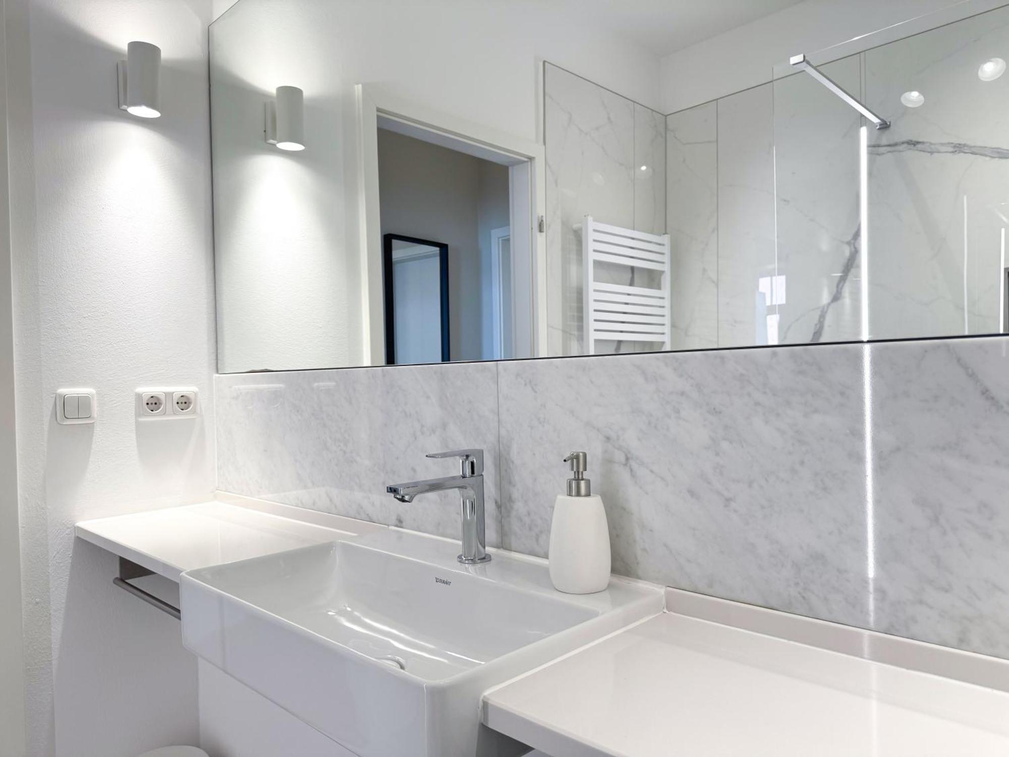 Hip & Minimalist - Stadt Apartments Am Malerweg เพียร์นา ภายนอก รูปภาพ